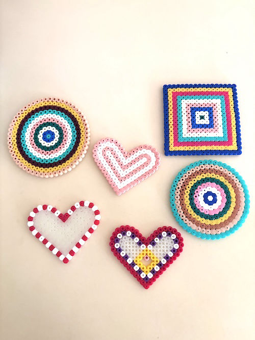 Creazioni realizzate a mano con perline Hama Beads.
