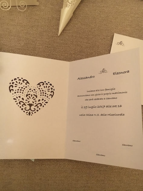 Piccole creazioni in carta, nate dalla fantasia e realizzate a mano.