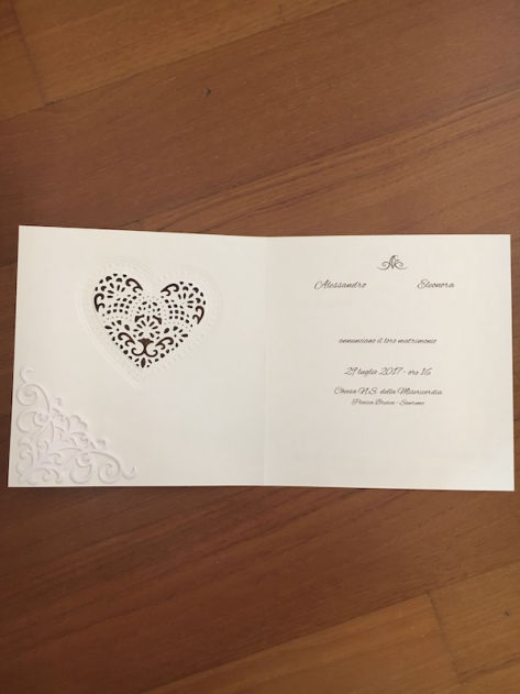 Piccole creazioni in carta, nate dalla fantasia e realizzate a mano.