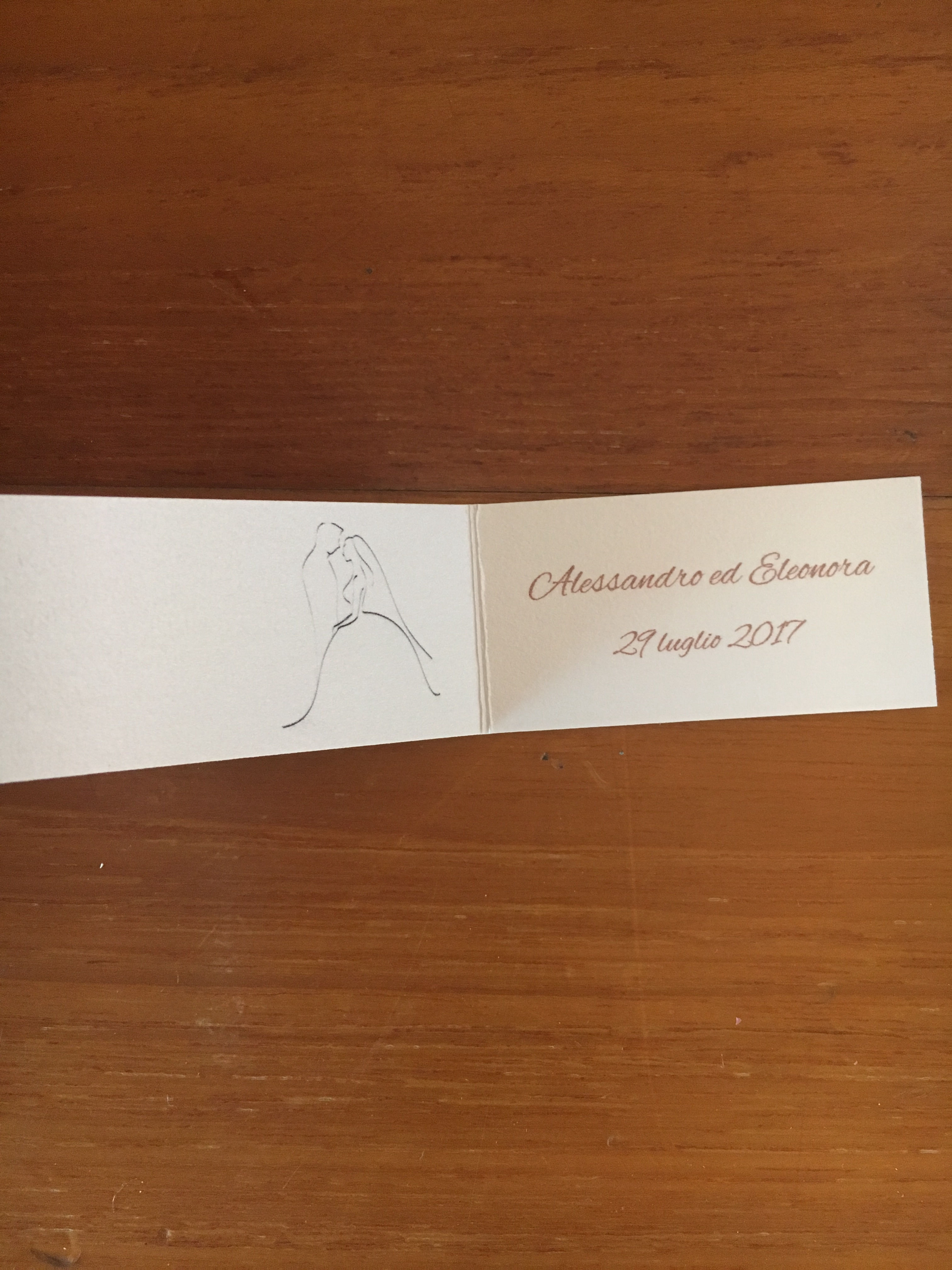 Piccole creazioni in carta, nate dalla fantasia e realizzate a mano.