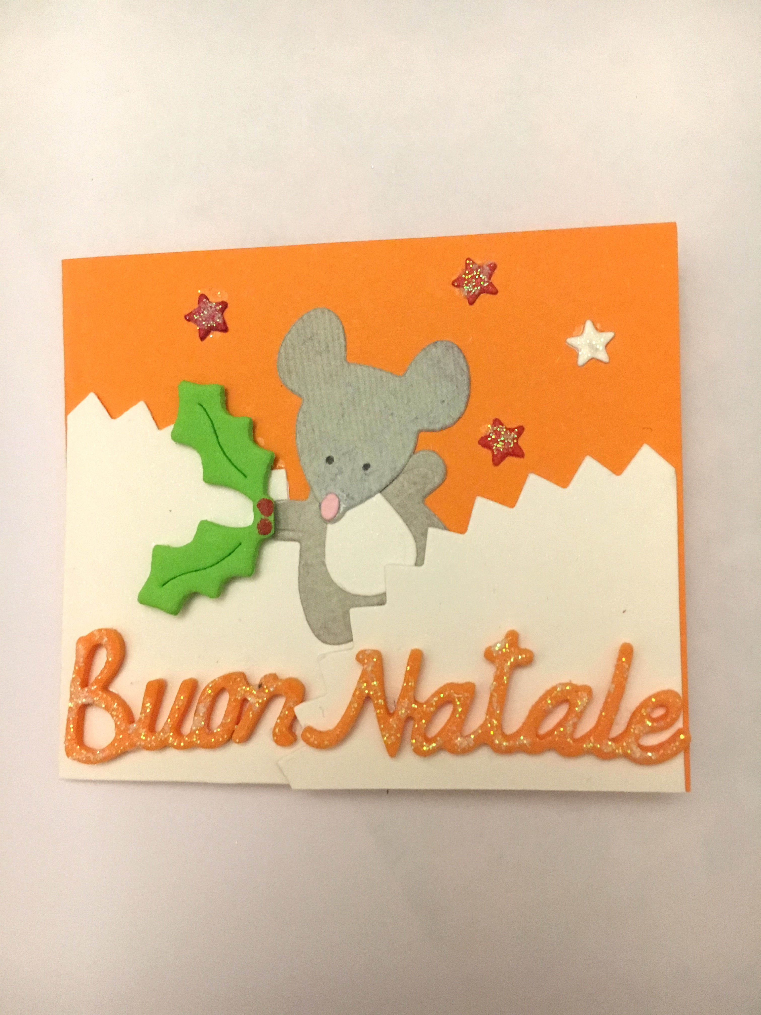 Piccole creazioni in carta, nate dalla fantasia e realizzate a mano.