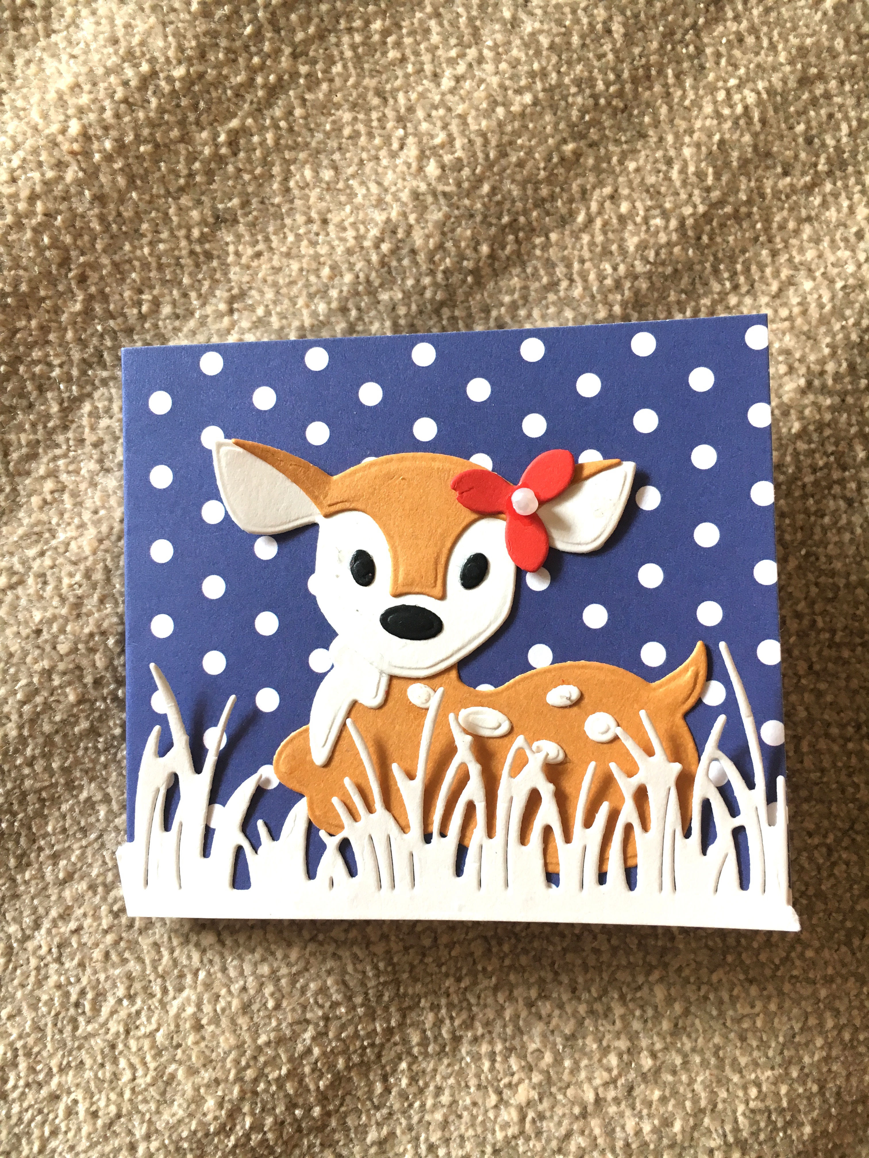 Piccole creazioni in carta, nate dalla fantasia e realizzate a mano.