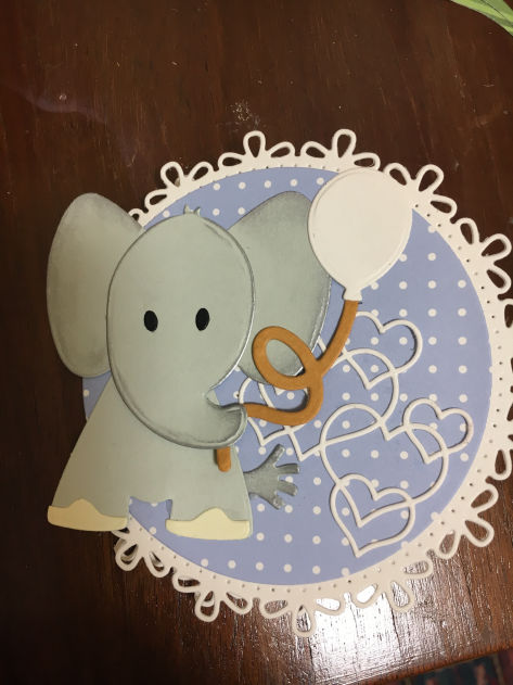Piccole creazioni in carta, nate dalla fantasia e realizzate a mano.