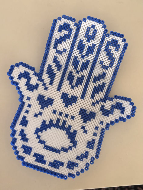 Creazioni realizzate a mano con perline Hama Beads.