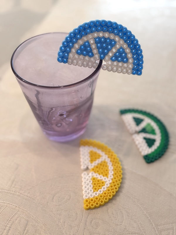 Creazioni realizzate a mano con perline Hama Beads.