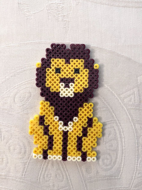 Creazioni realizzate a mano con perline Hama Beads.